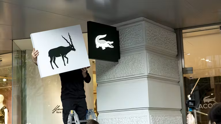 Comment Lacoste a inscrit la préservation du vivant au cœur de sa stratégie de marque